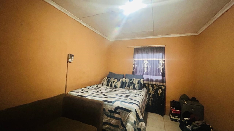 5 Bedroom Property for Sale in Zamdela Free State